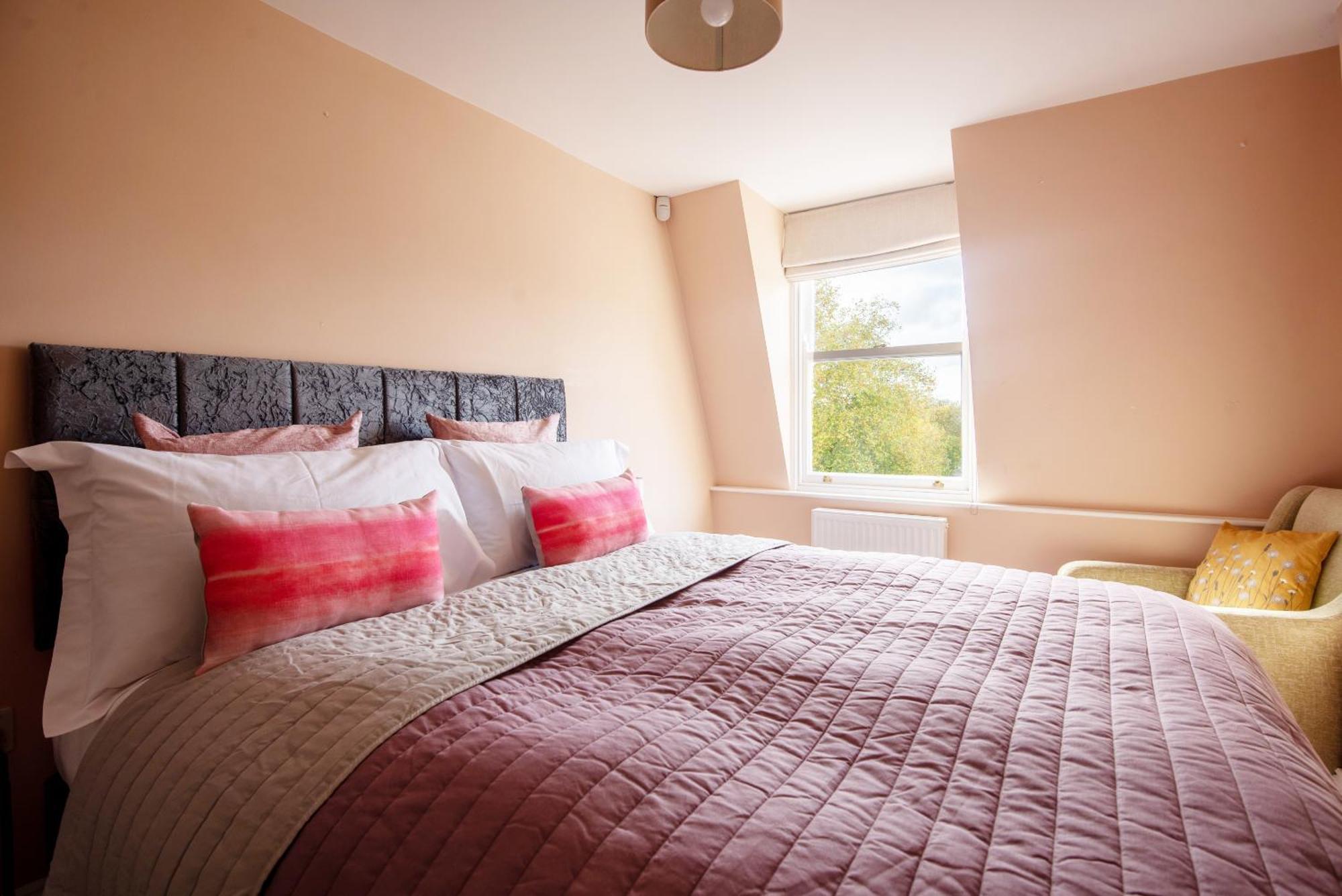 Dream Stays Bath - Barton House Exterior photo