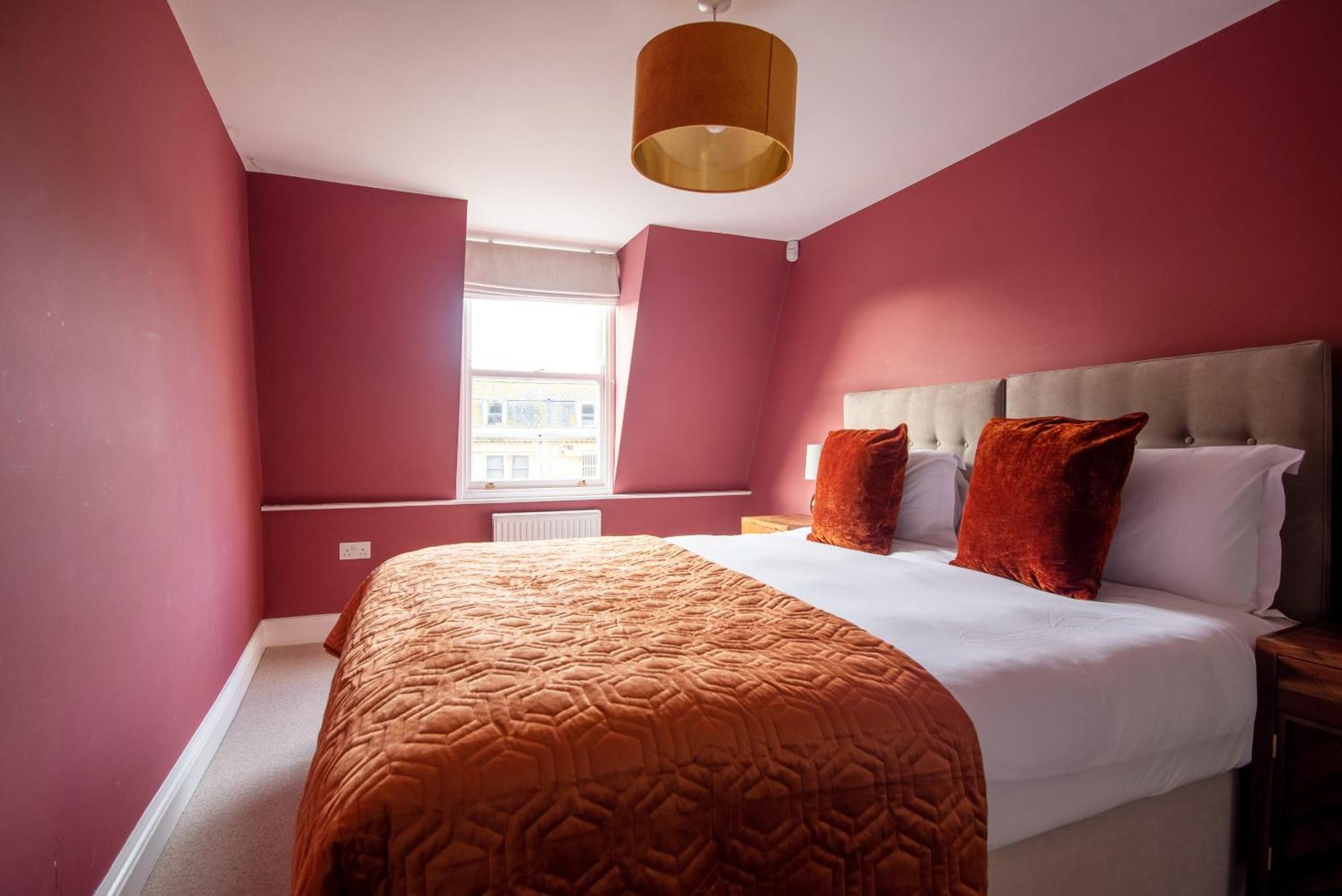 Dream Stays Bath - Barton House Room photo