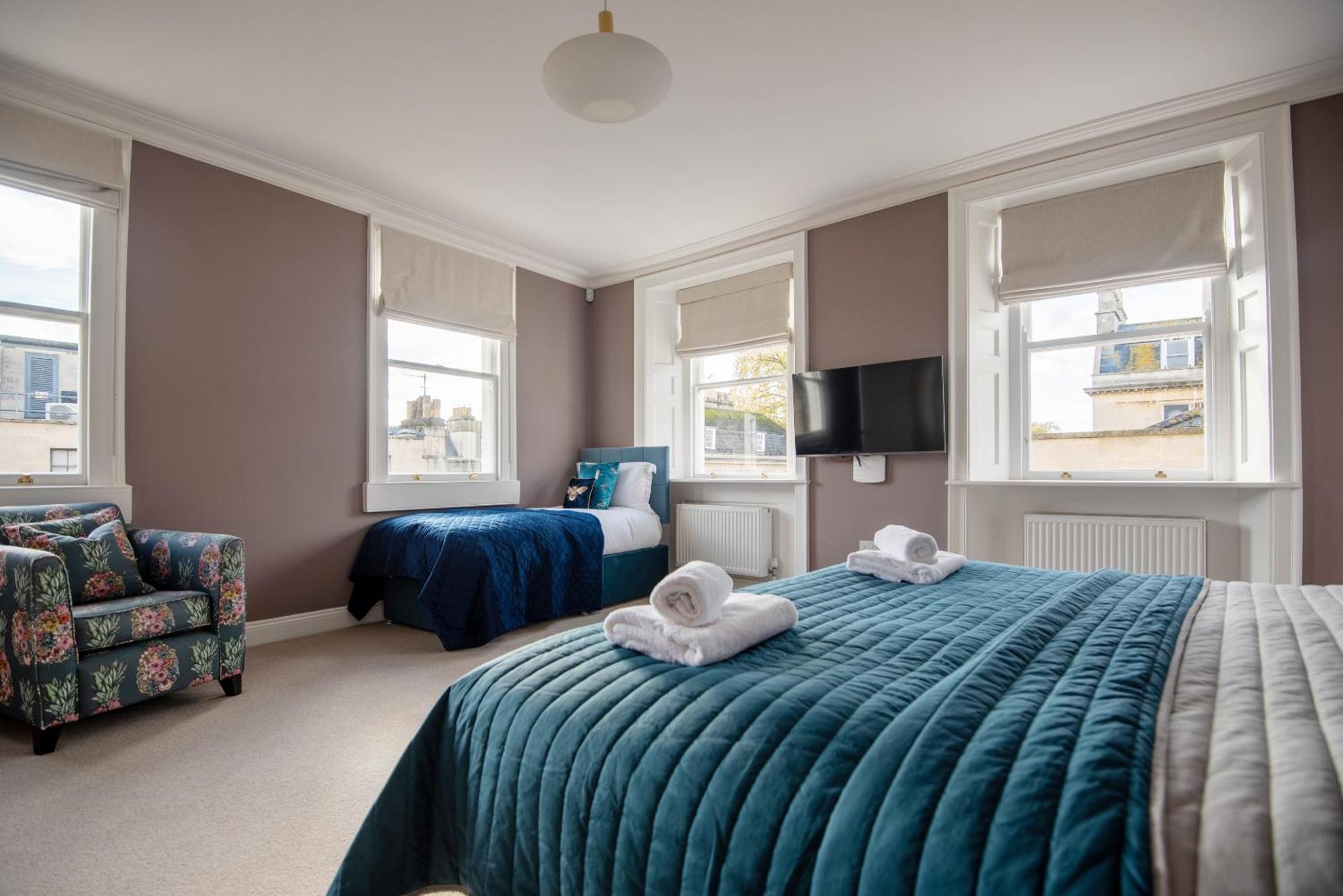 Dream Stays Bath - Barton House Room photo